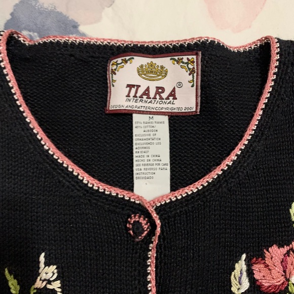 Tiara Black Floral Embroidered Cardigan Grandmacore Sweet Cute Medium - Picture 2 of 6